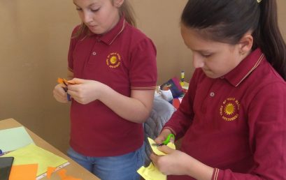 Ученици от 4 „Б“ клас  участват в майските празници