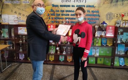 Медалист в категория  живопис и графика