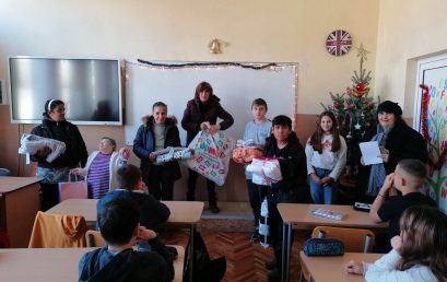 Седмокласници даряват Защитеното жилище към център “Мария”