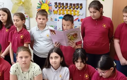 Съвместен урок по четене на четвъртокласници и децата от ПГ