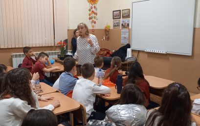 Третокласниците празнуват