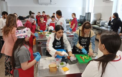 В „Кухня за мечти“ в ПГХТ „Проф. д-р Асен Златаров“ заваляха валентинки