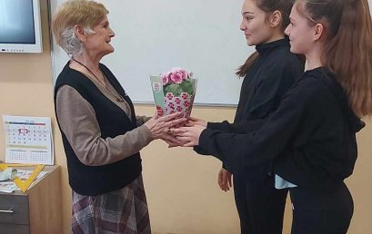 Вълнуваща  среща на шестокласници с госпожа Кета Горбанова по повод инициативата „Походът на книгите“