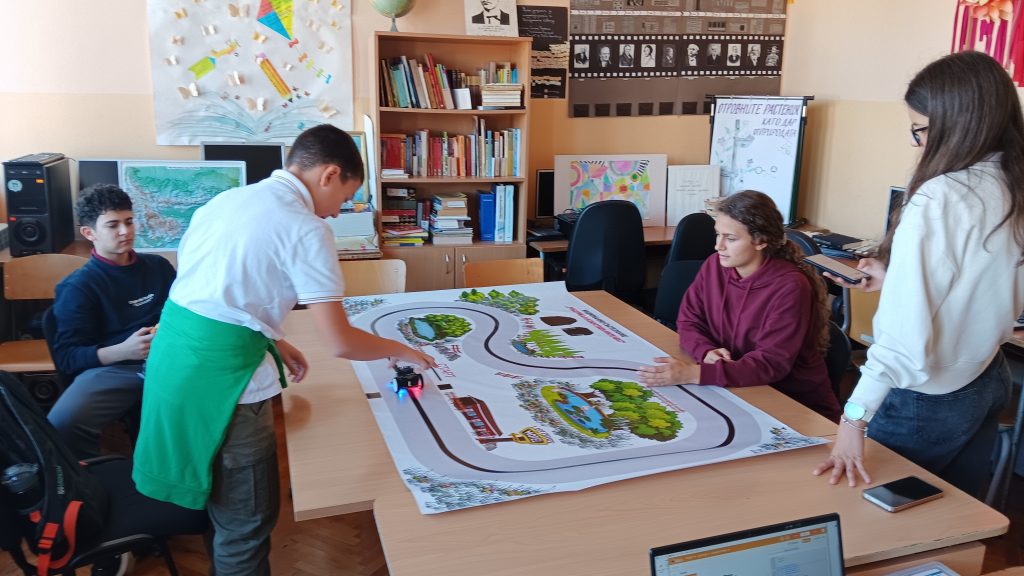 Седмокласници с отличия от Национален кръг на състезание по роботика с изкуствен интелект