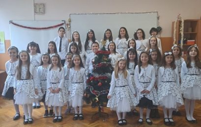 ВГ „Звънчета“ при ОУ „Иван Вазов“ с две първи награди от националния конкурс „Коледна звезда“