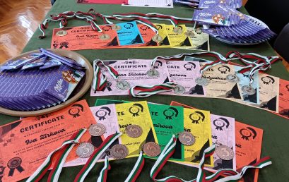 Коледно състезание по краснопис на английски език