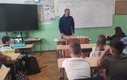 Книгите като приключение в срещата на 6„б“ клас с Мирослав Ангелов